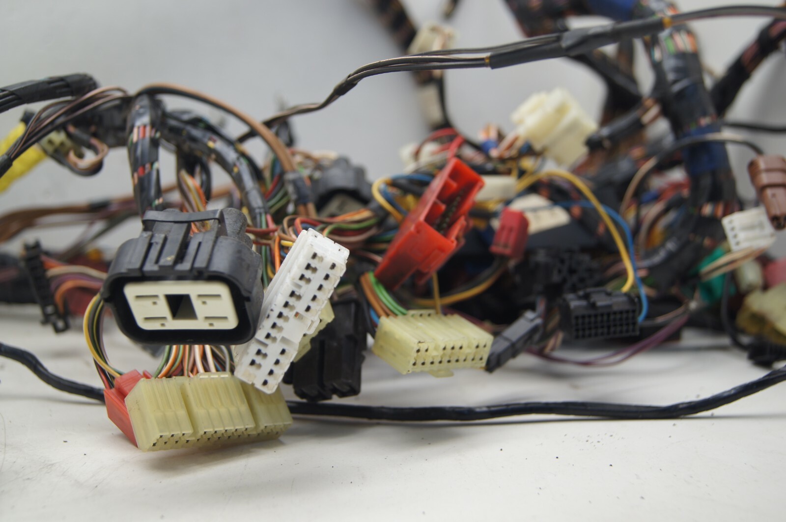 Used 1994-1996 Jaguar Xjs Convertible Wiring Harness Lhd3000ab for Sale