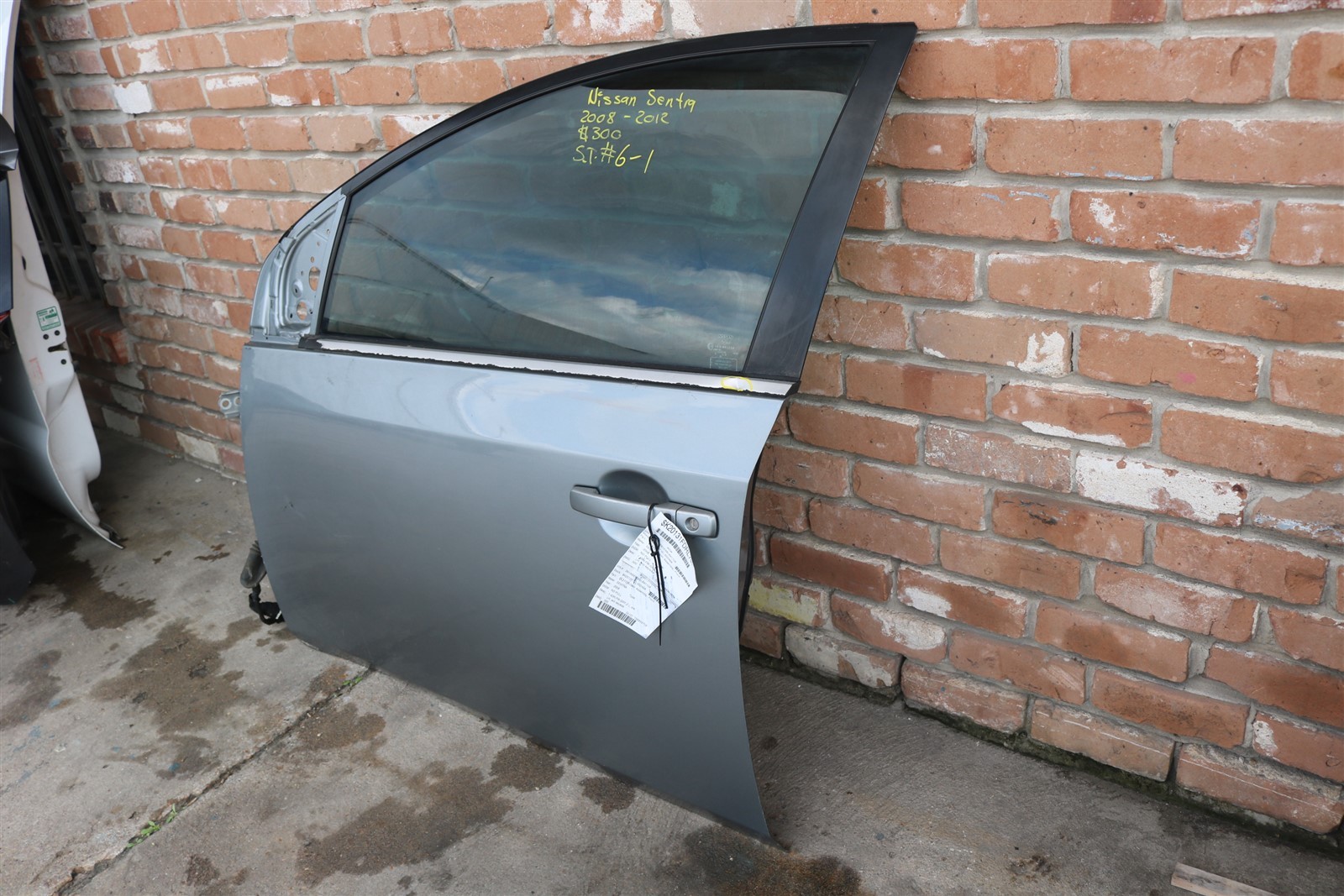 Used 2008-2009-2010-2011-2012 Nissan Sentra Left Front Door for Sale