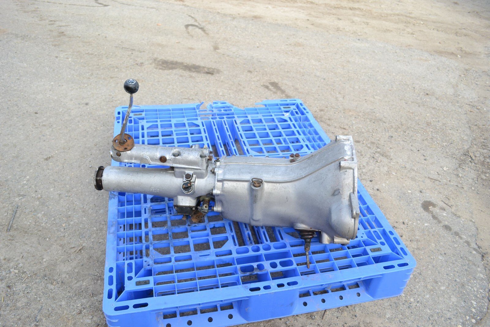 Used MG MGB Manual Transmissions and Related Parts for Sale