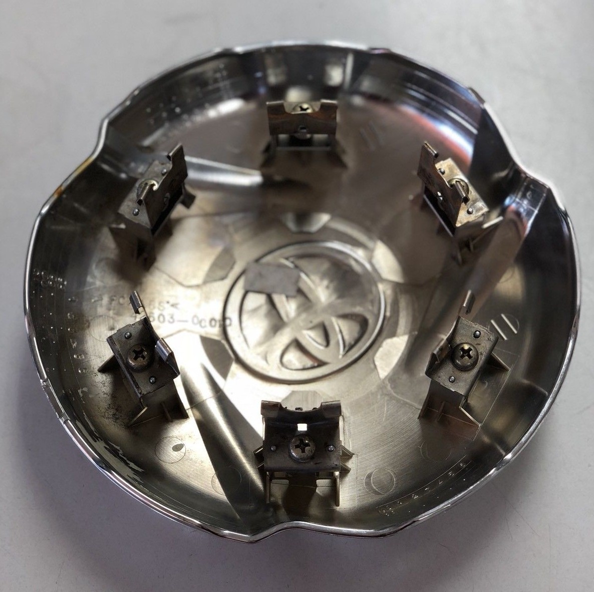 Used 2001 Toyota Tundra Wheel Center Caps for Sale
