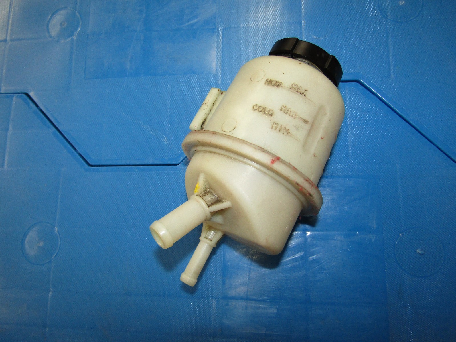 Used 20052015 Nissan Xterra Oem Power Steering Fluid Reservoir for