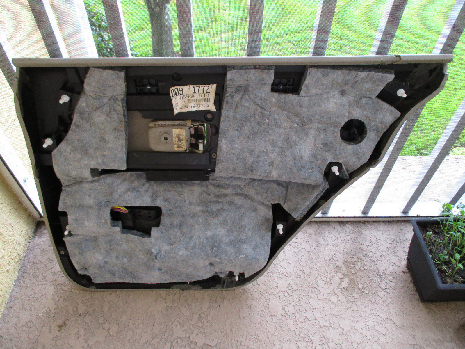 Used 032011 Lincoln Town Car Lh Rear Door Interior Trim Panel Oem Mdl