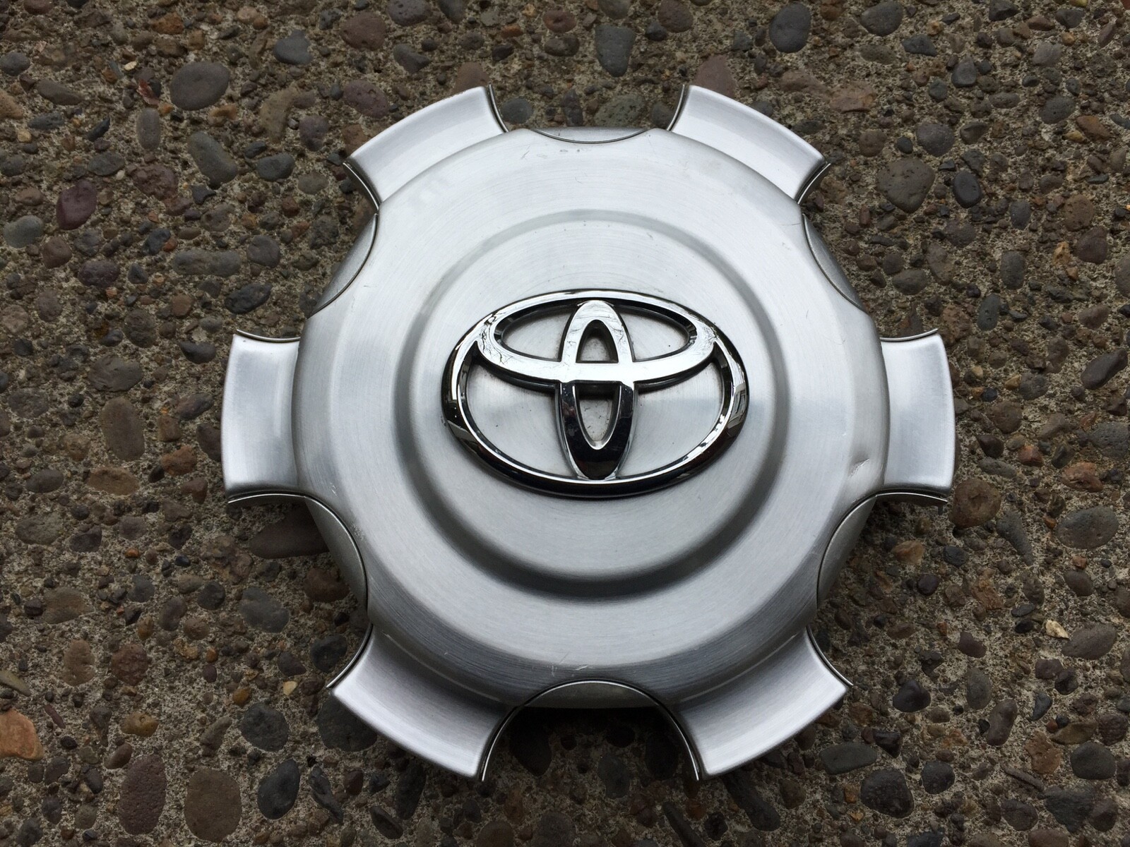 Used 2007 Toyota FJ Cruiser Wheel Center Caps for Sale