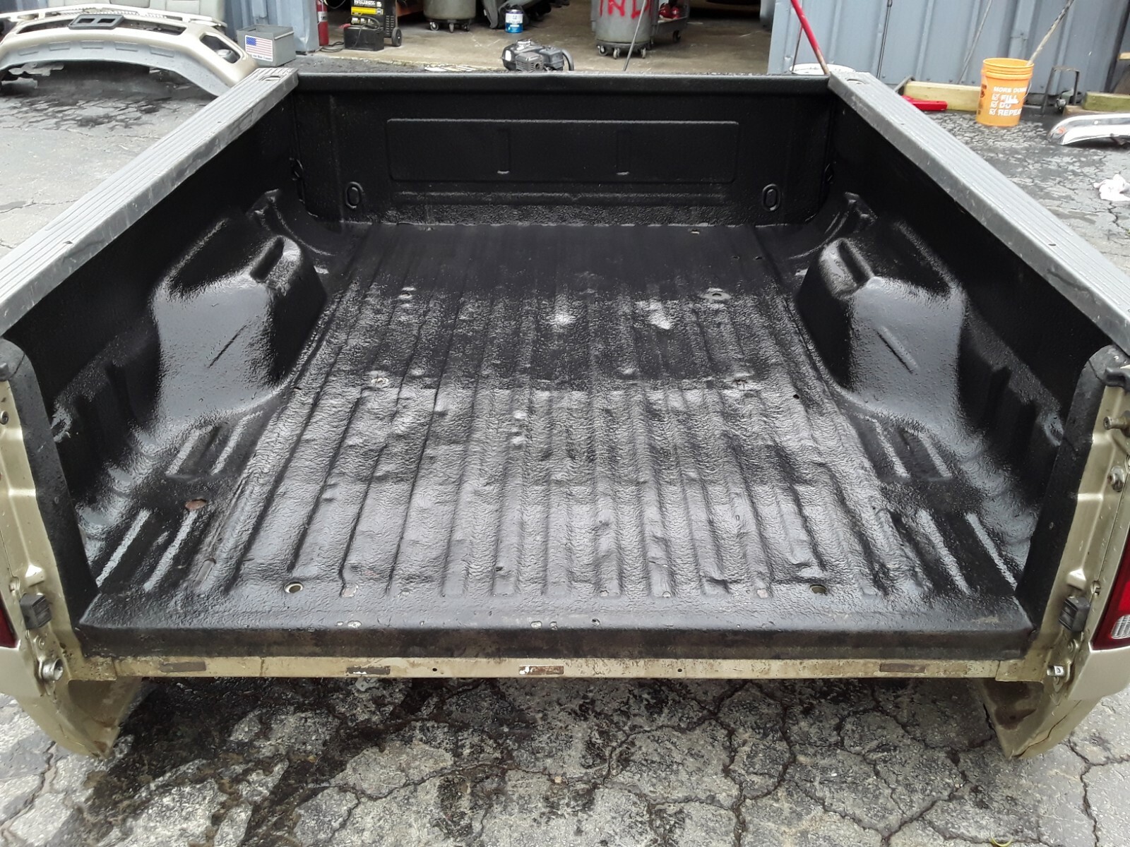 Used + Mapgld Ford F250 Truck Bed Box Short Super Duty 42220 for Sale