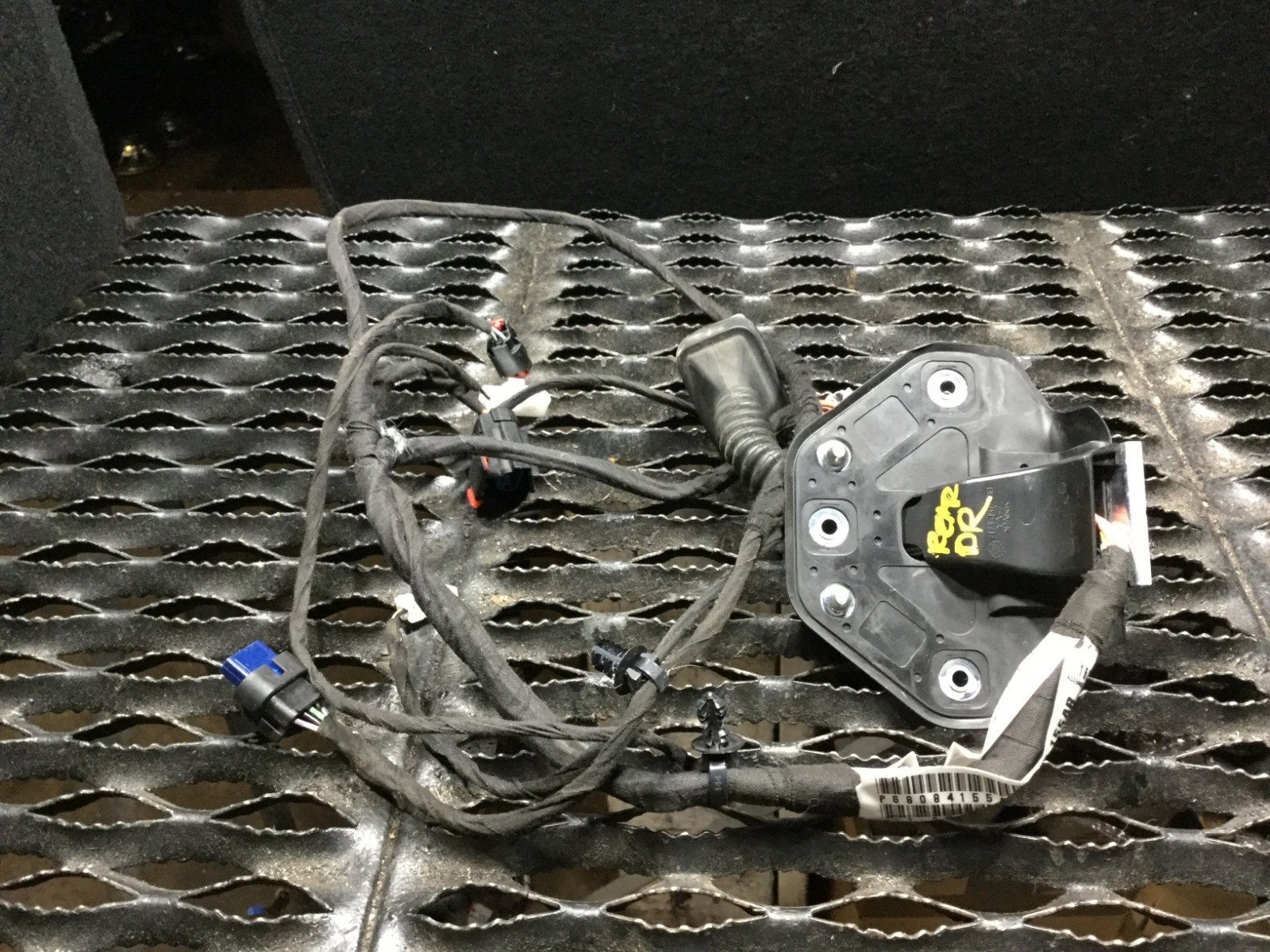 Used Dodge Interior Door Panels and Parts for Sale - Page 73