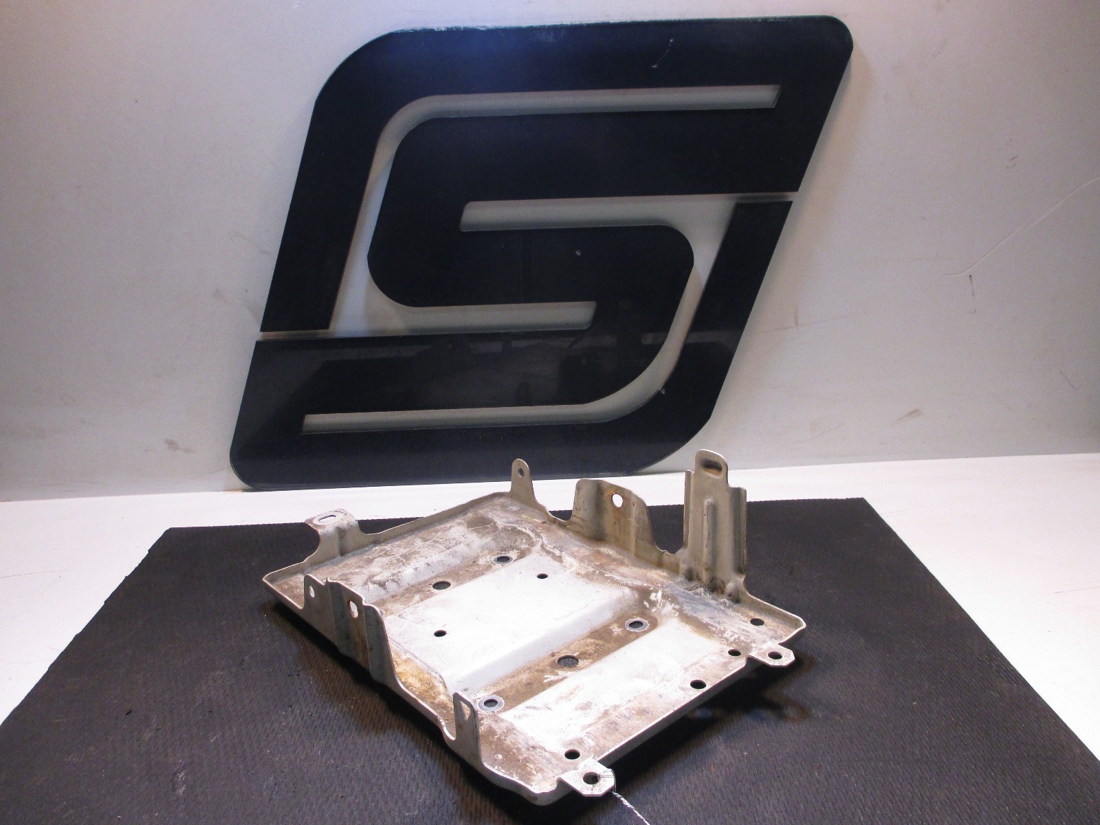 Used Suzuki Battery Trays for Sale