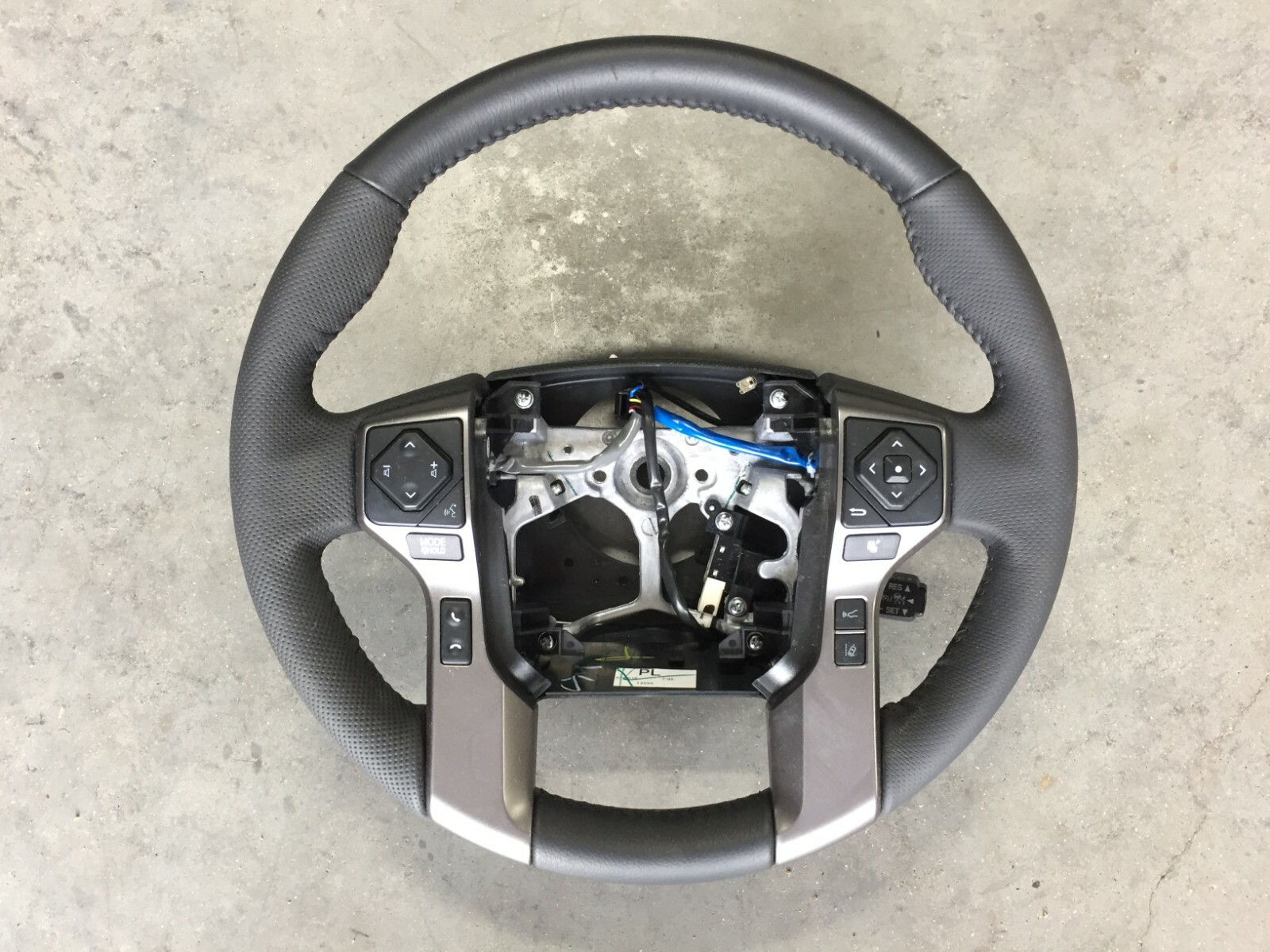 Used Toyota Steering Wheels and Horns for Sale
