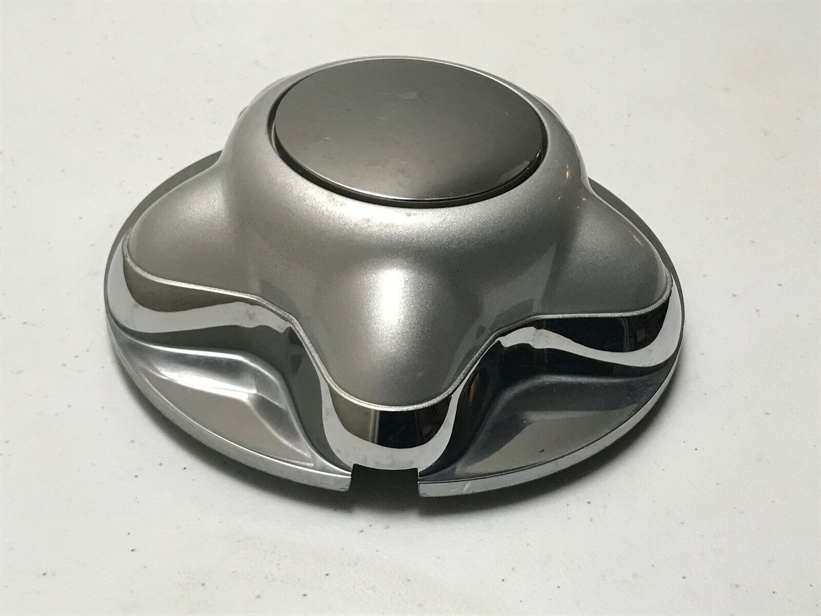 Used 1999 Ford F150 Wheel Center Caps for Sale