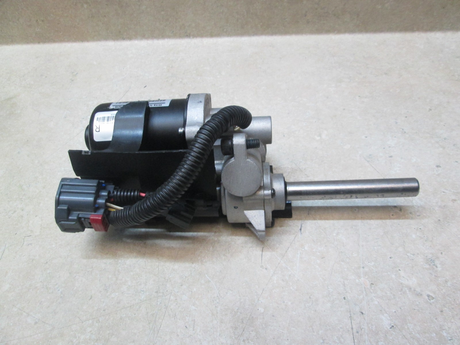 Used 20152016 Gm Oem Retractable Power Running Board Motor, Right