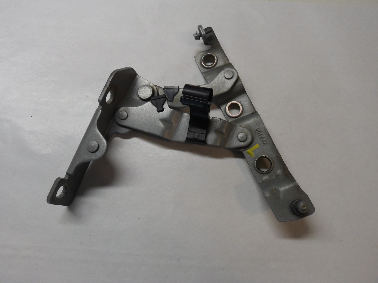 Used Trunk Lid Hinges for the Nissan Maxima