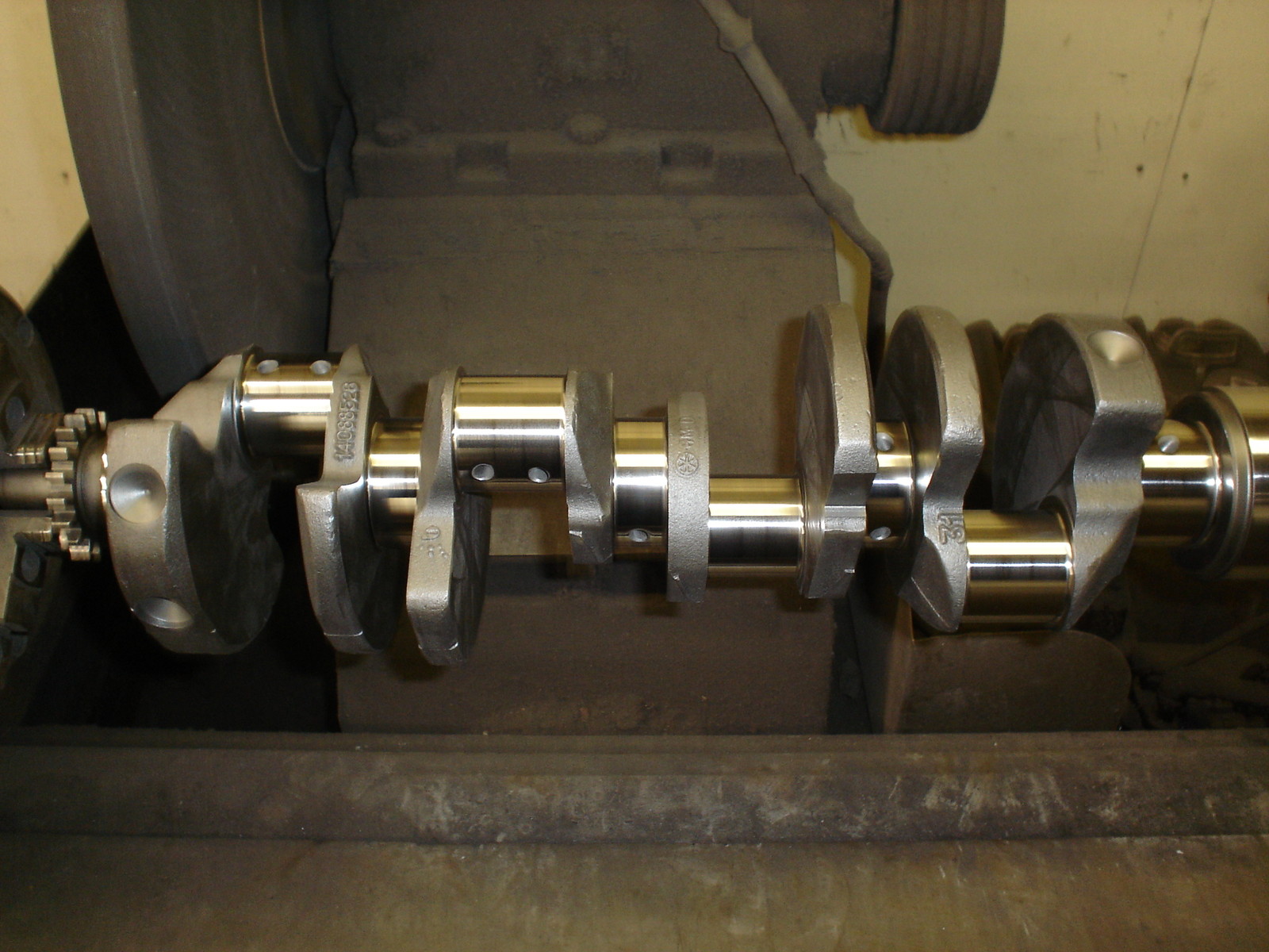 Remanufactured 350/5.7 Chevrolet Crankshaft 19862005 One Piece Rear