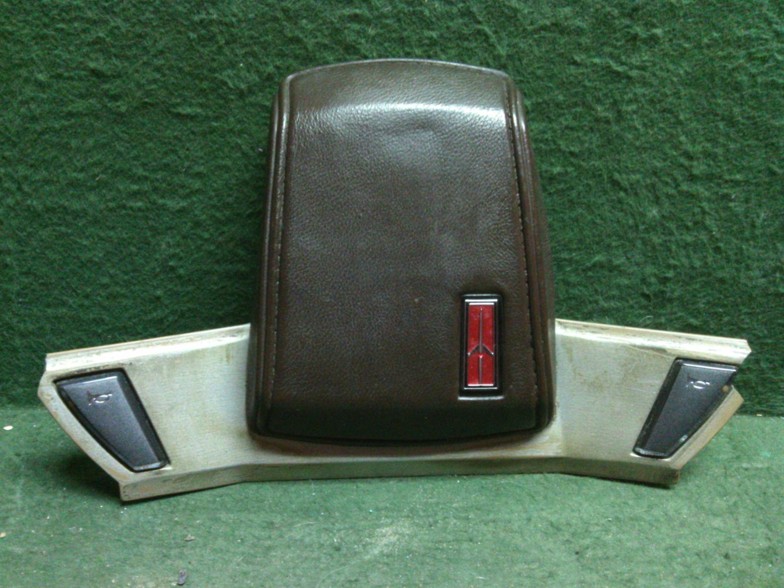 Used Oldsmobile Steering Wheels and Horns for Sale