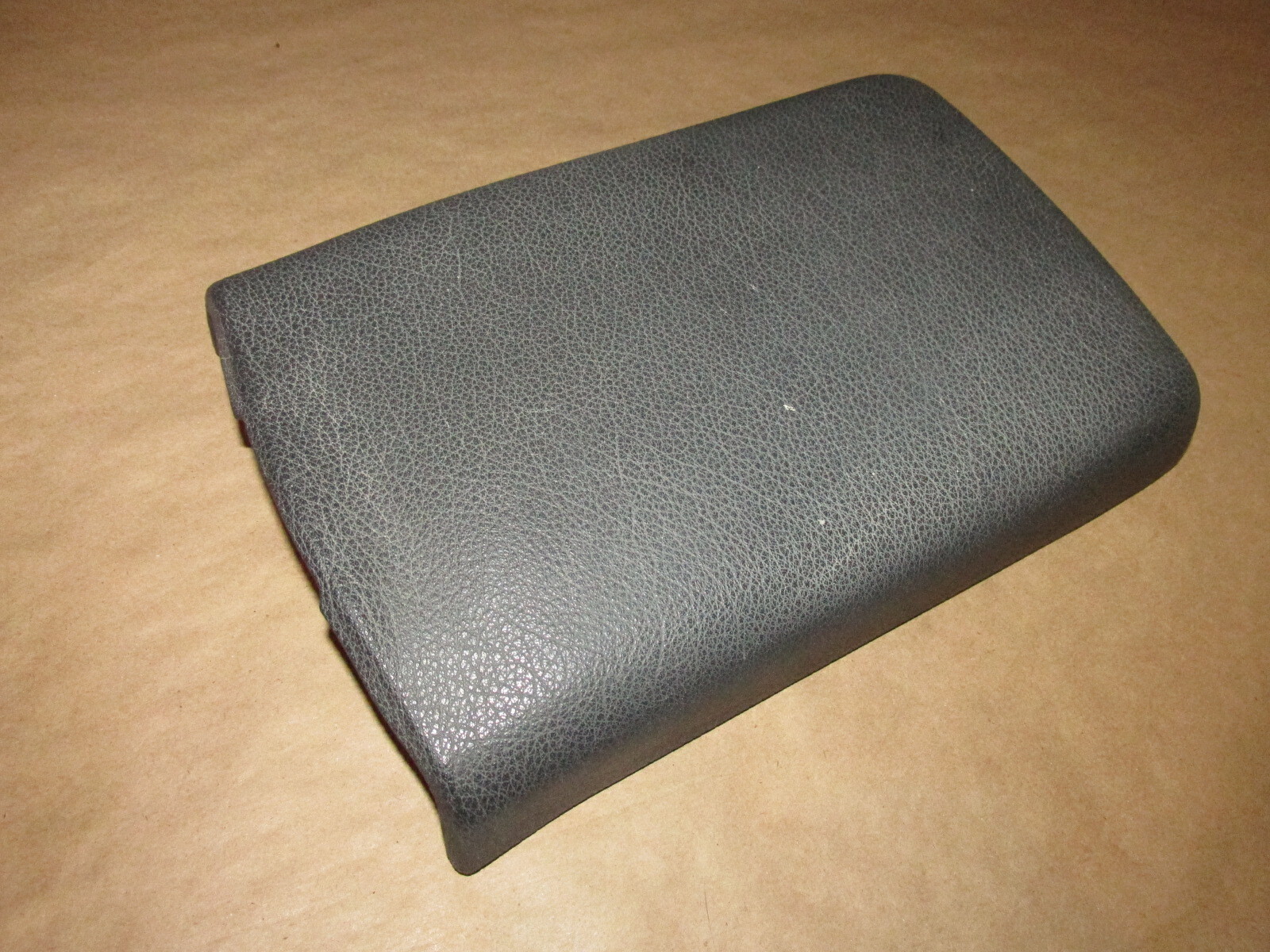 Used Mitsubishi 3000GT Consoles and Related Parts for Sale