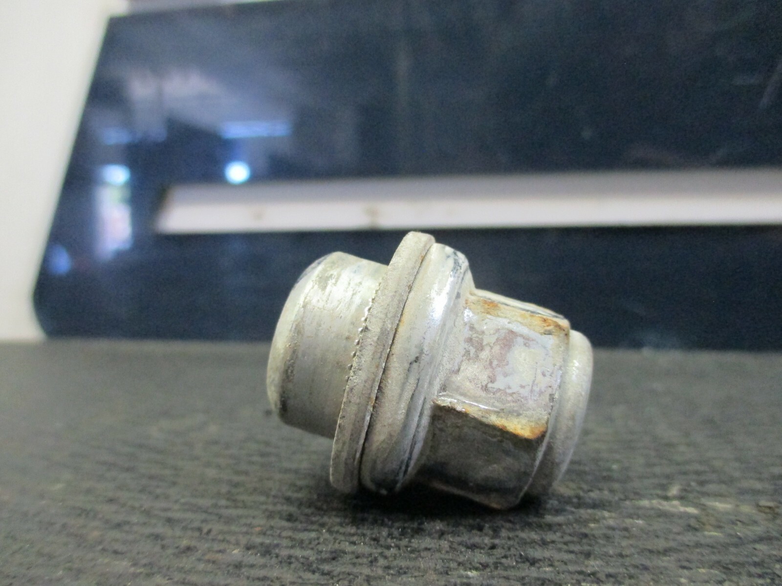 Used 2005 Honda Odyssey Exl Lug Nut Lugnut Screw for Sale
