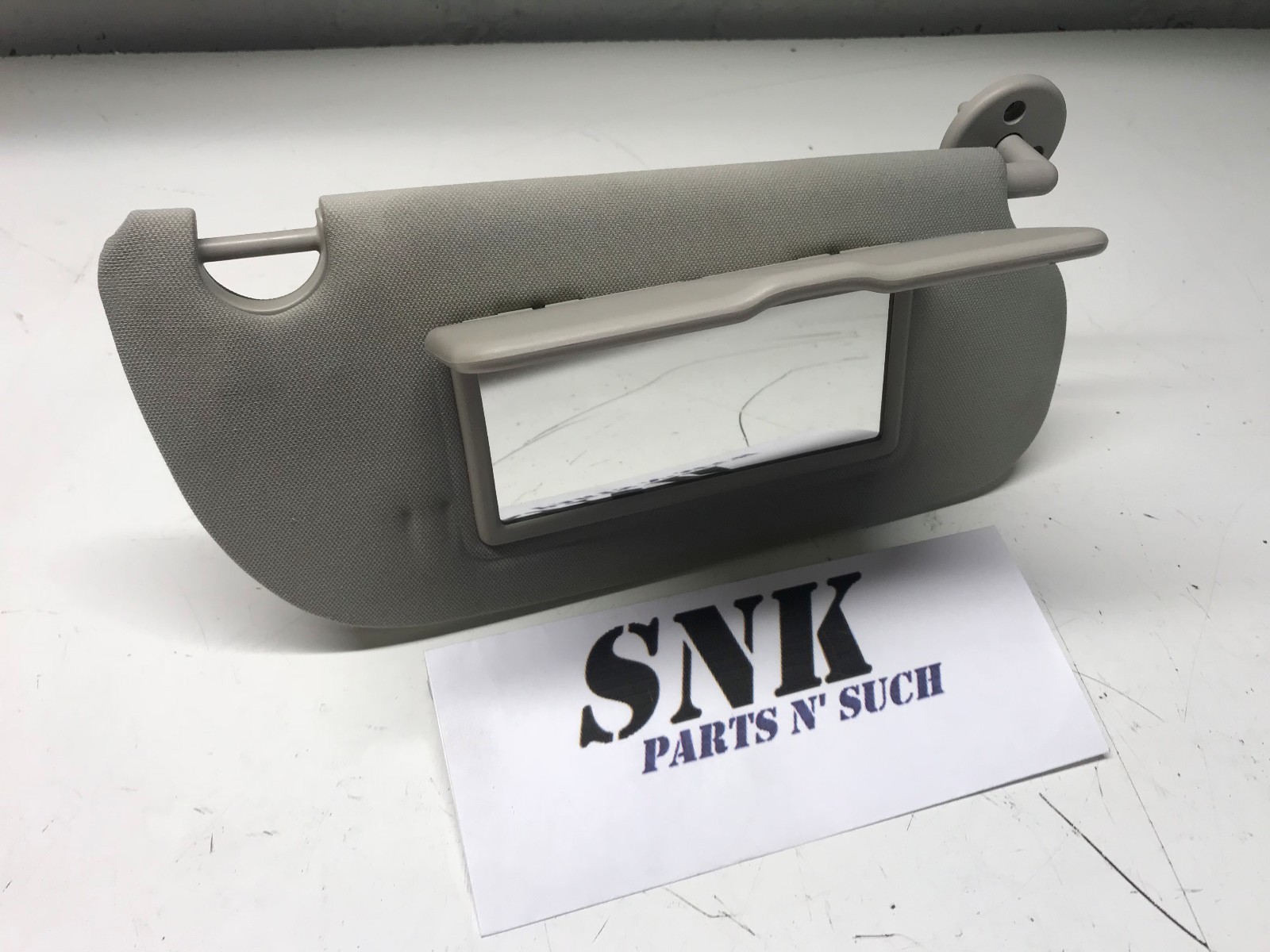 Used Chevrolet HHR Sun Visors for Sale