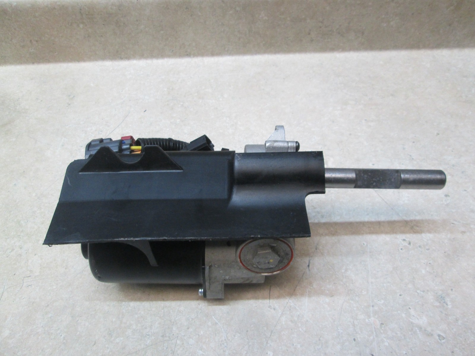 Used 20152016 Gm Oem Retractable Power Running Board Motor, Right