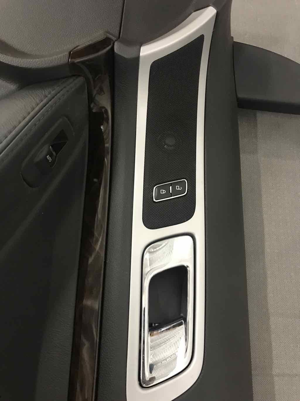 Used 2011 Ford Explorer Interior Door Panels & Parts for Sale