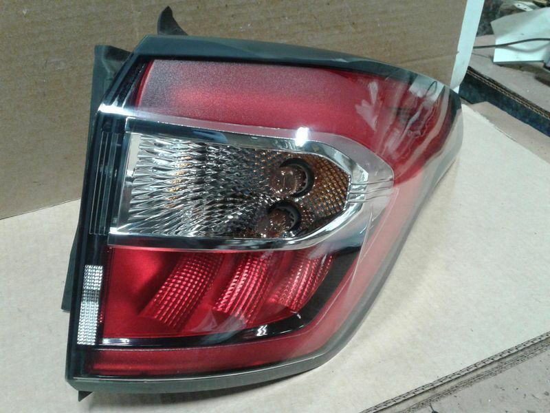 Used 2017-2018 Ford Escape Passenger Taillight With Warranty Oem for Sale