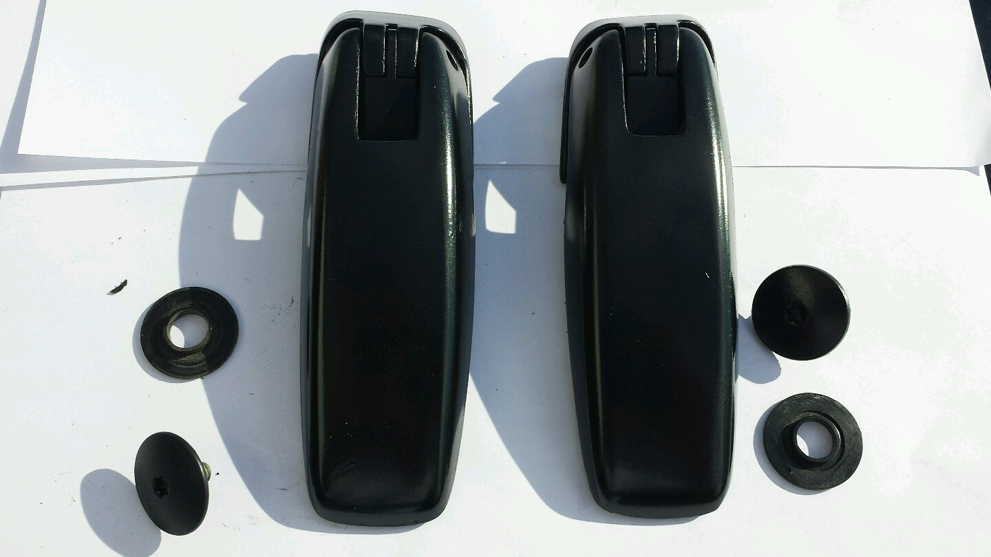 Rust-Free 1999 Ford Expedition Rear Liftgate Glass Hinges – Pair, Black, Remanufactured OEM
