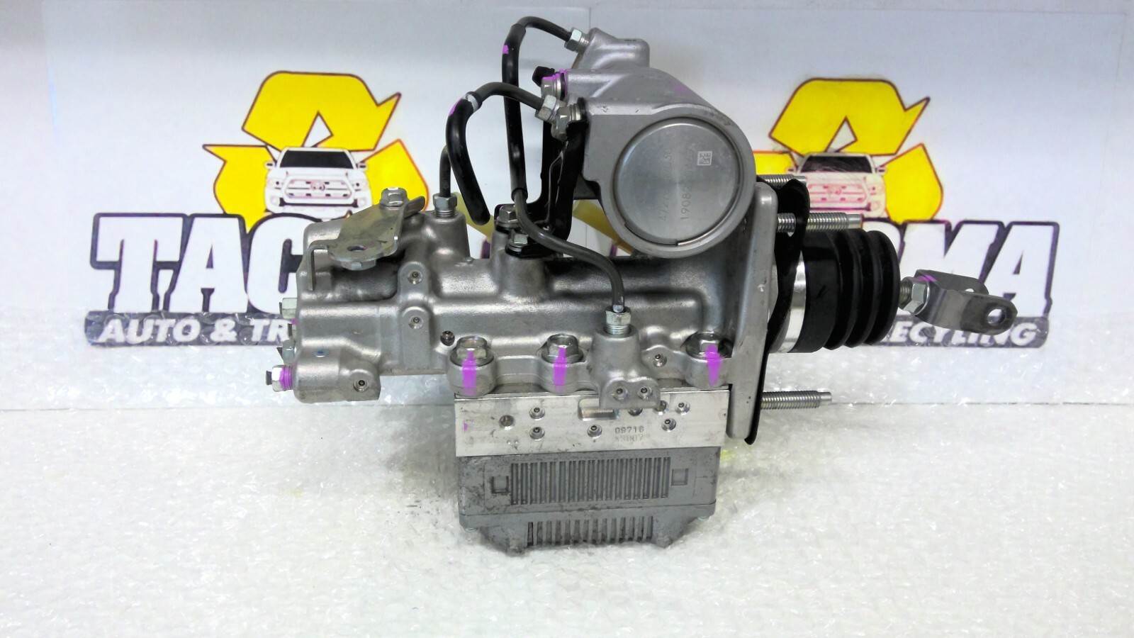 Used 20102011 Lexus Hs250h Brake Master Cylinder W/booster 4721075030