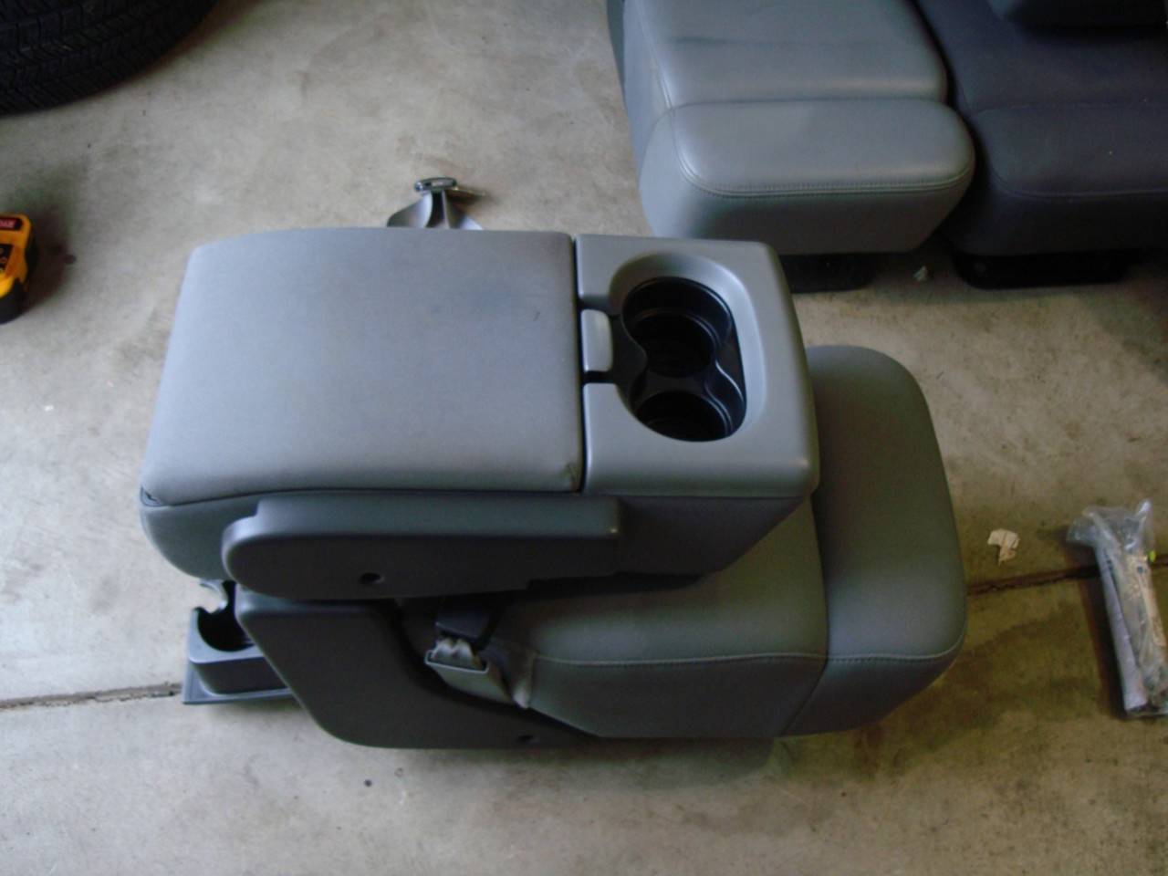 Used 0408 Ford F150 F150 Light Grey Console Jump Seat F150 Cupholder