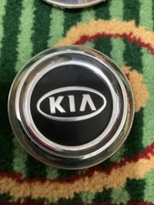 2002 2007 - KIA Sorento Chrome Black OEM Center Cap part #52960-3E020 1piece