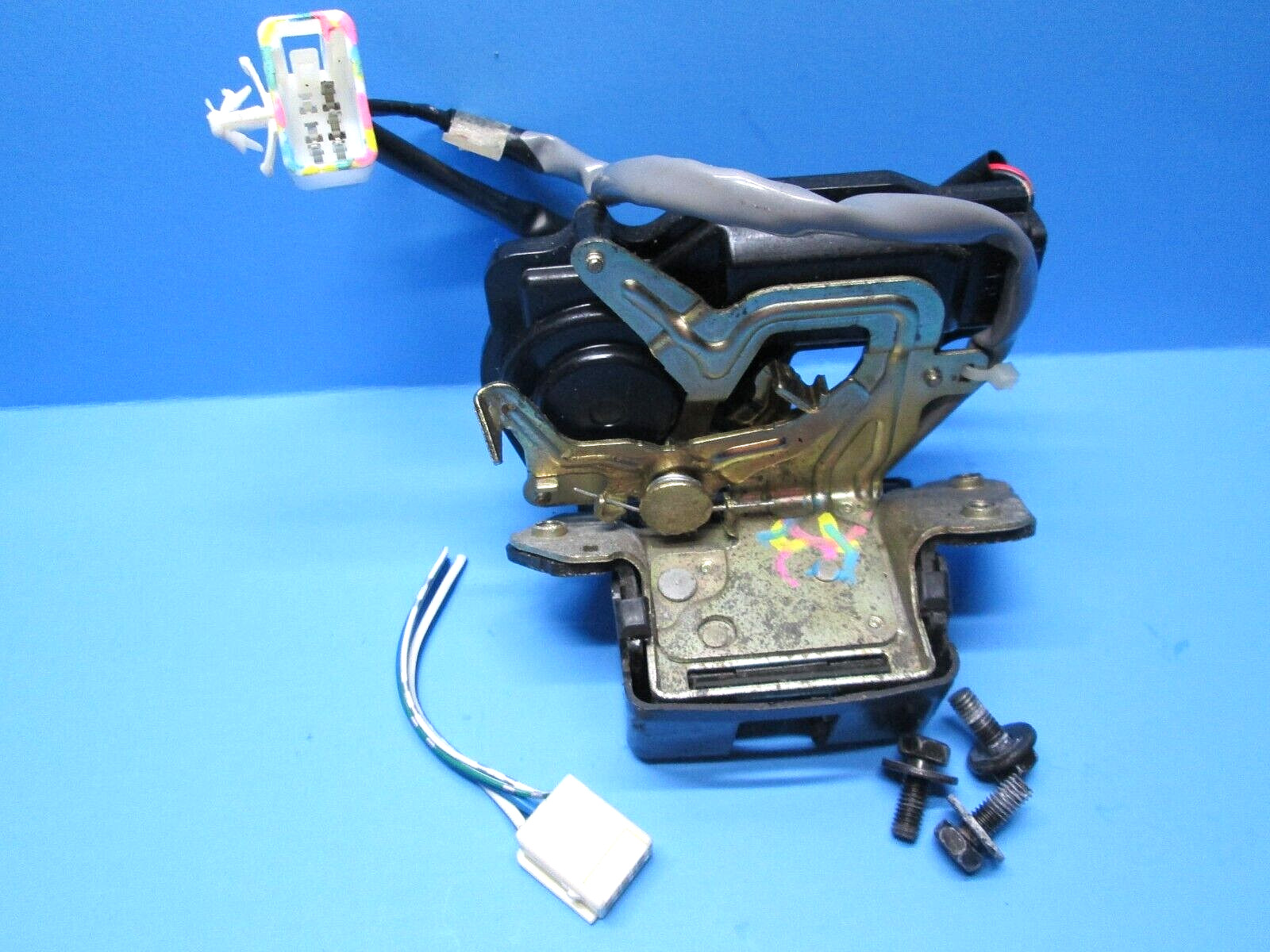 Used 0310 Toyota Sienna Manual Liftgate Latch Assembly Lock Actuator