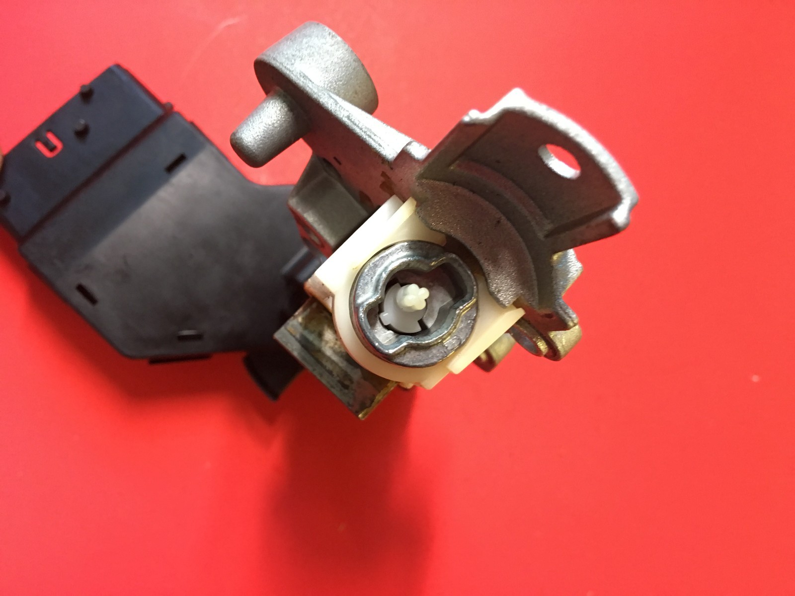 Used 20012004 Dodge Dakota Durango Ignition Switch & Ignition Lock