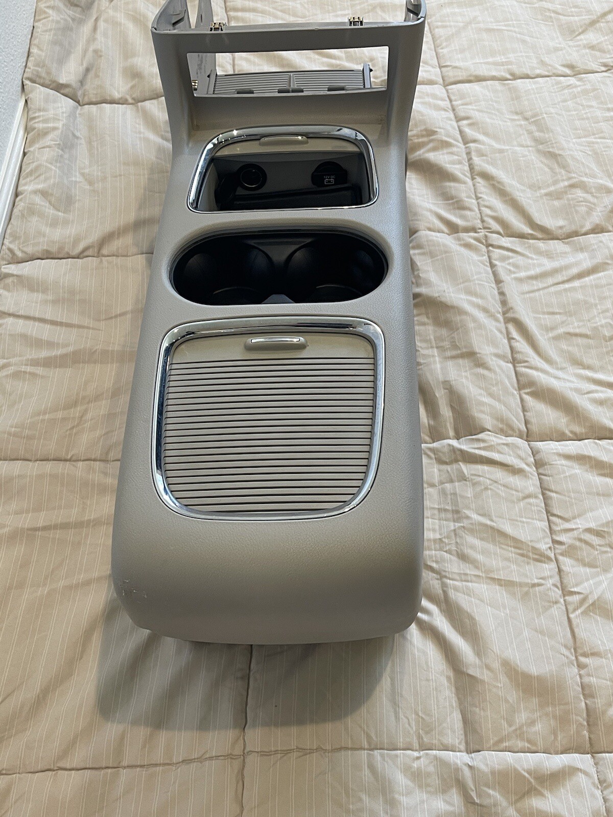 Used Middle Console Dodge Caravan 2017 2021 Oem Deluxe Front Console