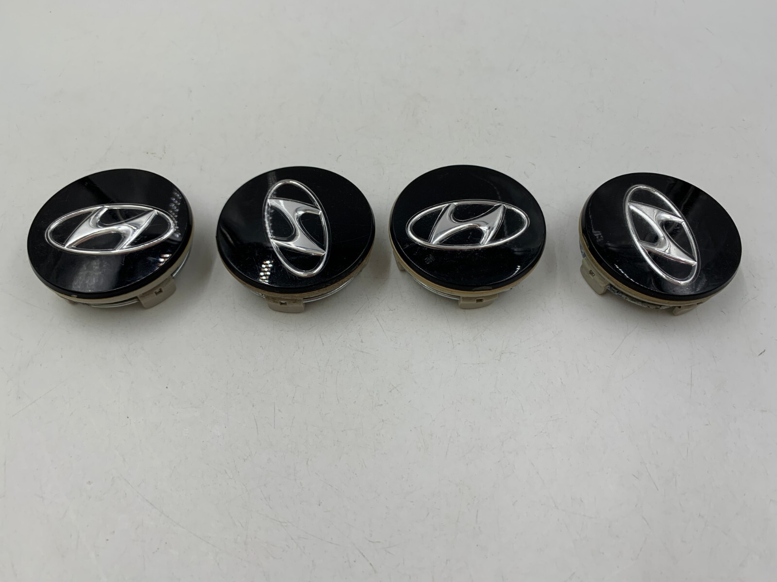 Used Hyundai Wheel Center Cap Set Black Oem D01b46030 for Sale 52960