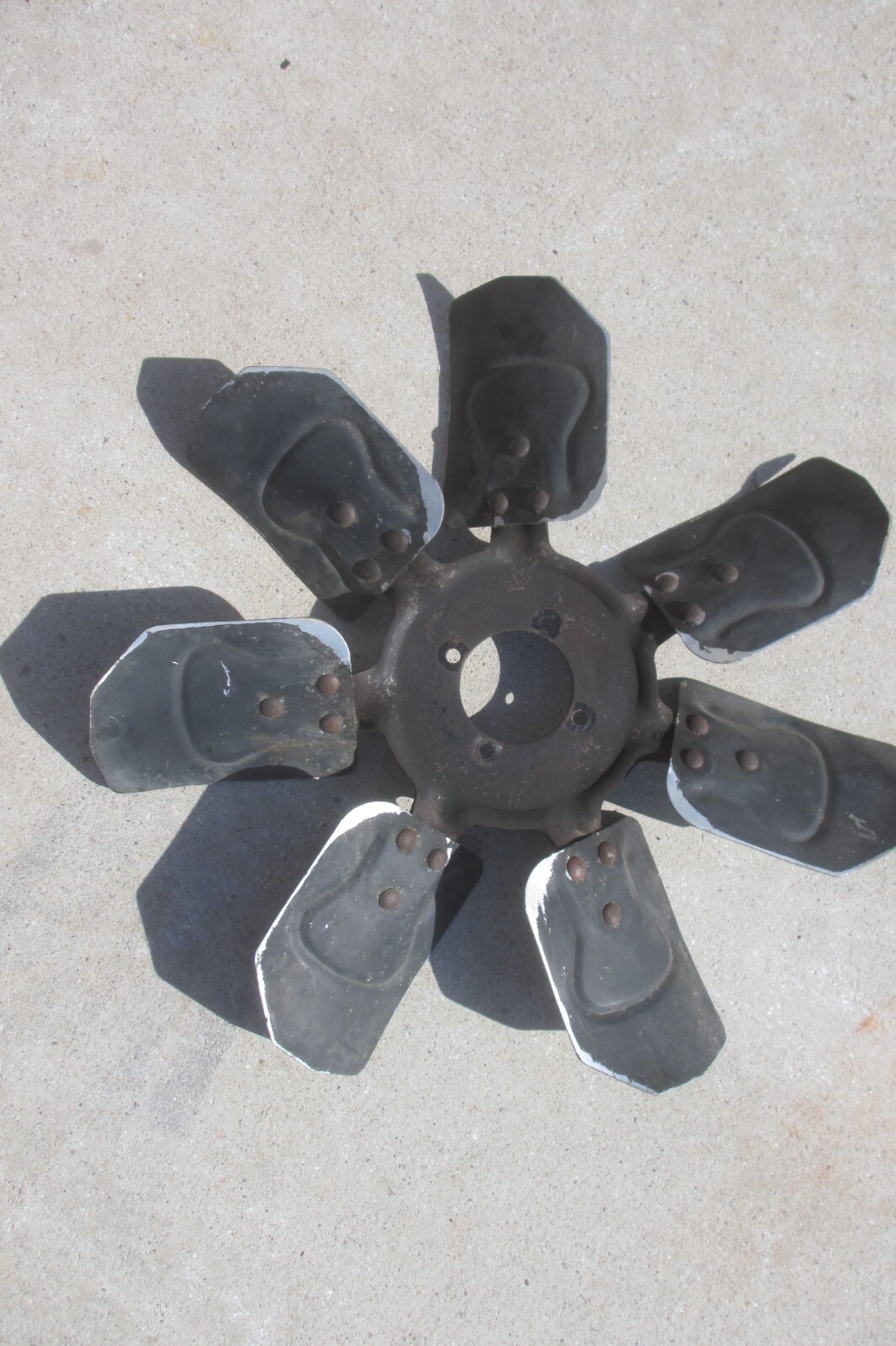 Used Clutch Fan Chevy Truck C10 Impala Chevelle Gmc 454 19711979 for