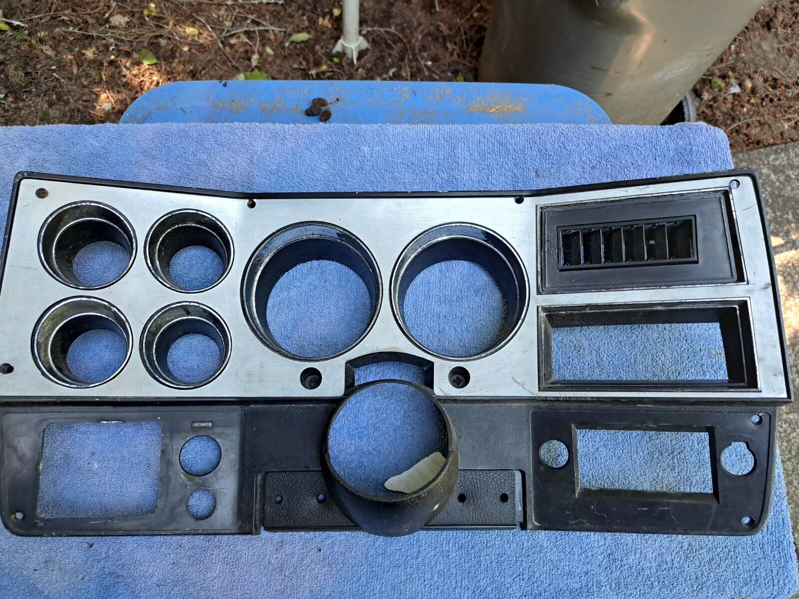 Used Oem Factory 81-87 Chevy Gmc Truck Dash Gauge Bezel C10 K5 K10 ...