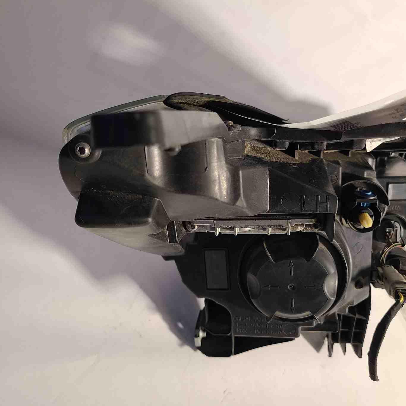 Used 20132017 Buick Enclave Headlamp Assembly Left Driver Broken Tab