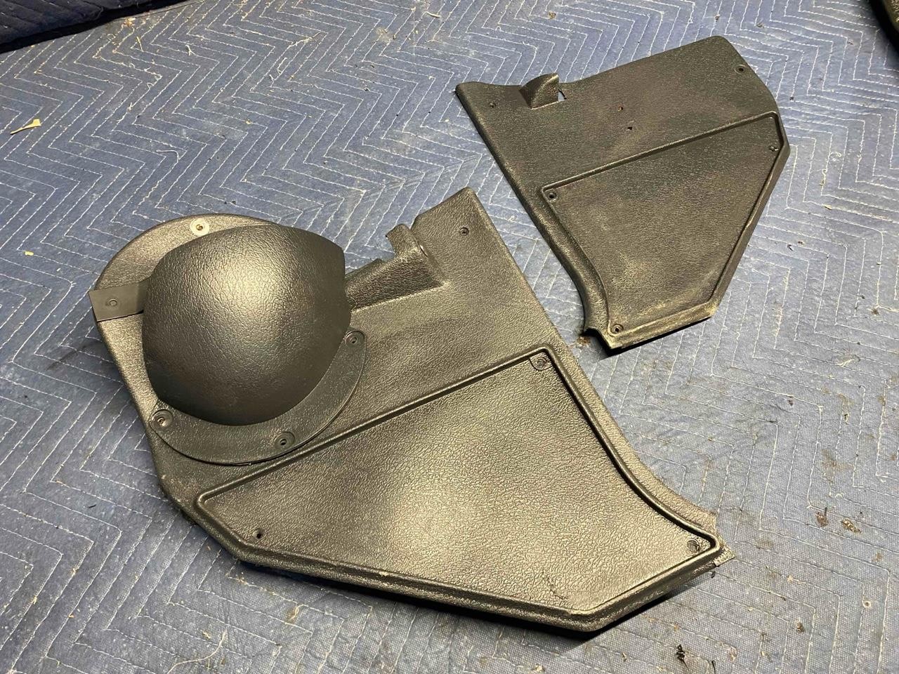 Used 1973-1987 Chevy Gmc Truck Kick Panels In Charcoal 1973-1991 Square - Foto 8