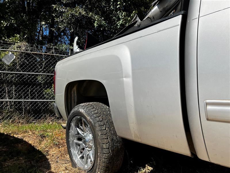 Used Truck Bed 6'6'' No Rust! Damage See Pictures Oem 2008 2013