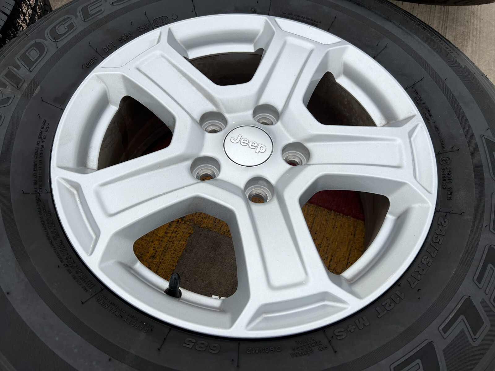 Used 17" Jeep Wrangler Rubicon Oem Wheels Rims 9216 Gladiator 20202023