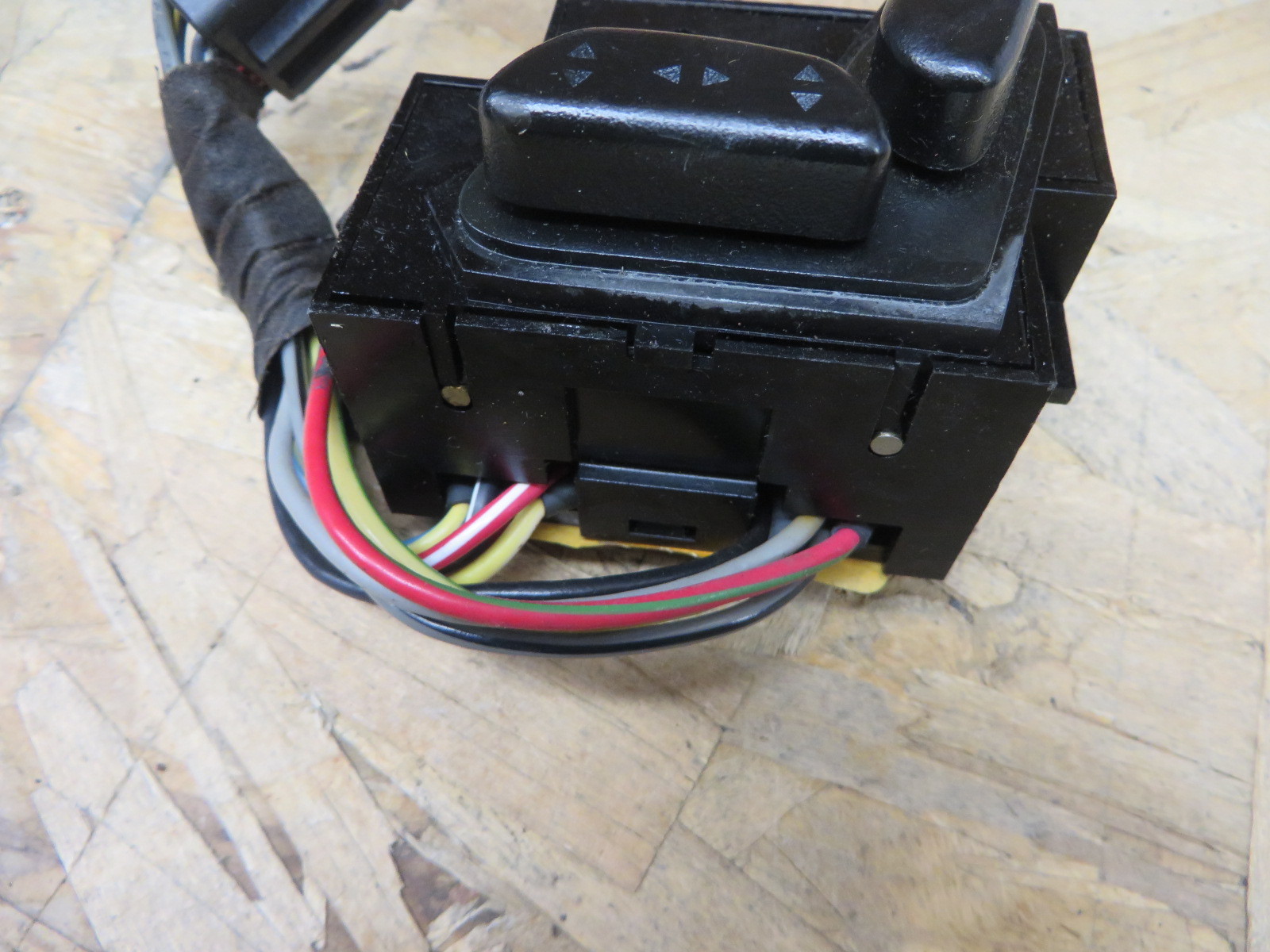 Used Lincoln Continental 19951997 Power Seat Switch Passenger Oem F50b14a701ab for Sale