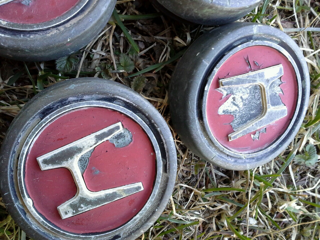 Used 1989 Honda Civic Crx Center Wheel Cap Set Of 4 for Sale