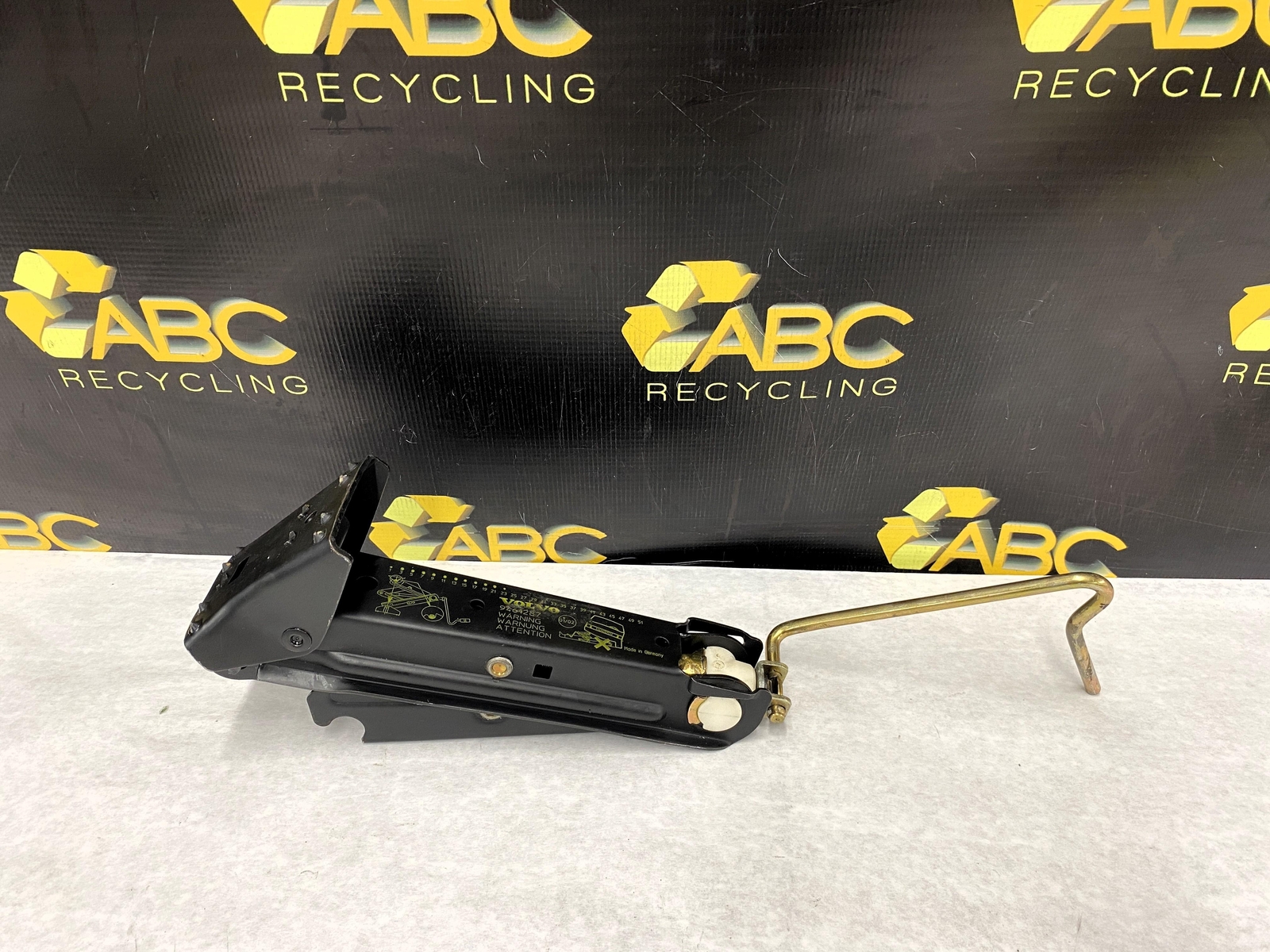 Spare Tire Bottle Jack For 1999-2014 Silverado, Tahoe, Suburban, Sierra - OEM #15110160