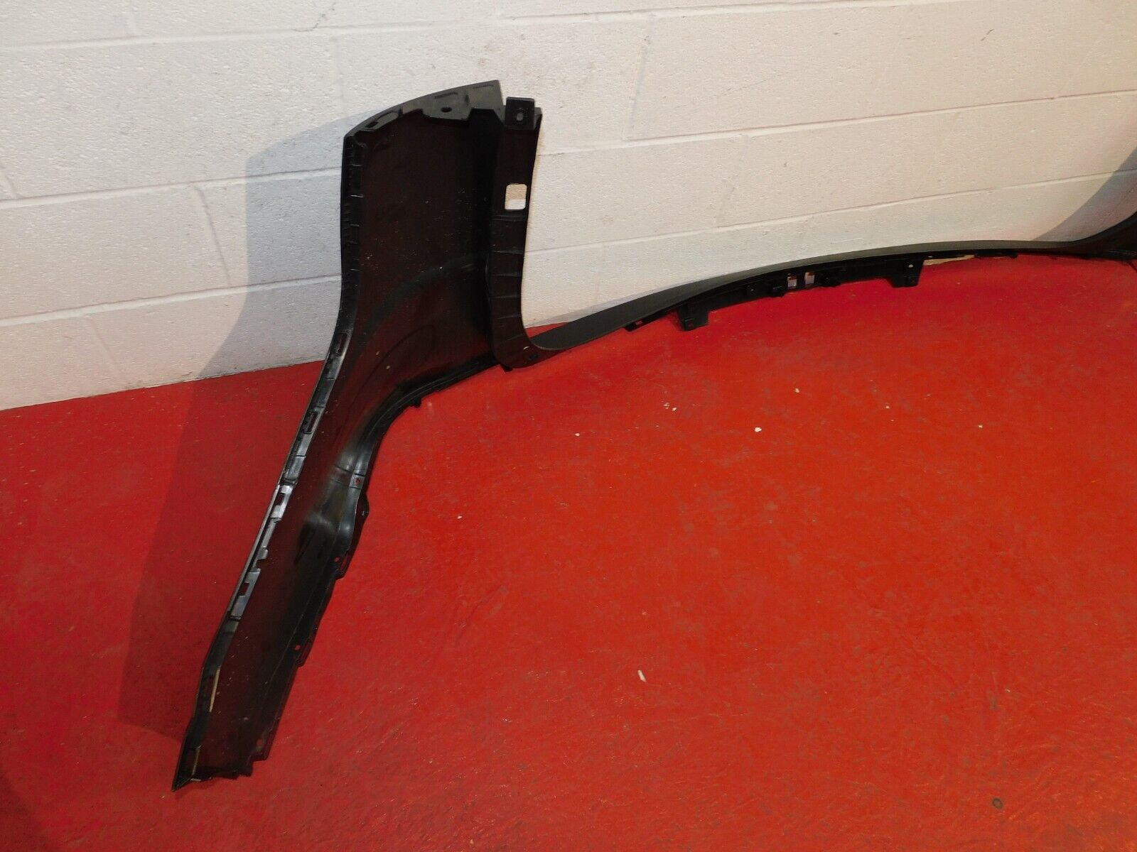 Used 2022-2023 Kia Carnival Rear Bumper Cover Oem for Sale