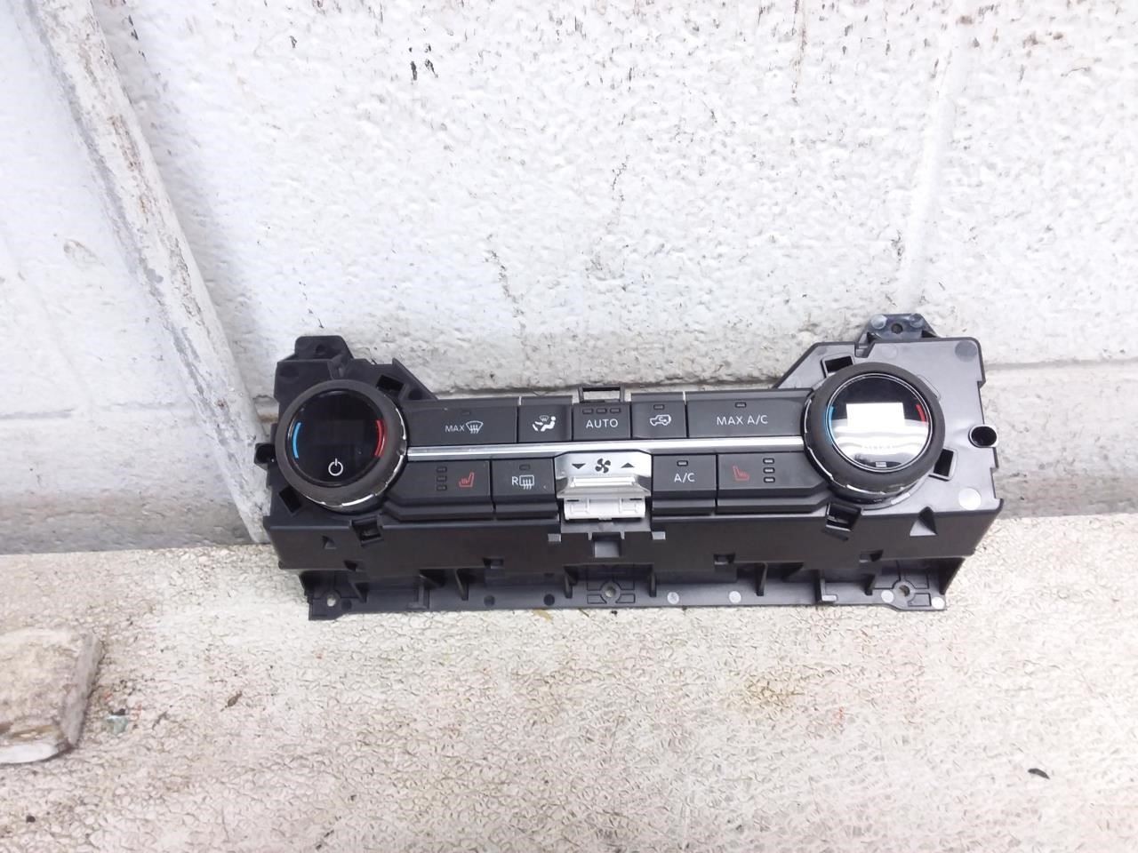 Used 2024 Ford Bronco Dual Zone Automatic Temperature Controller Oem Id ...