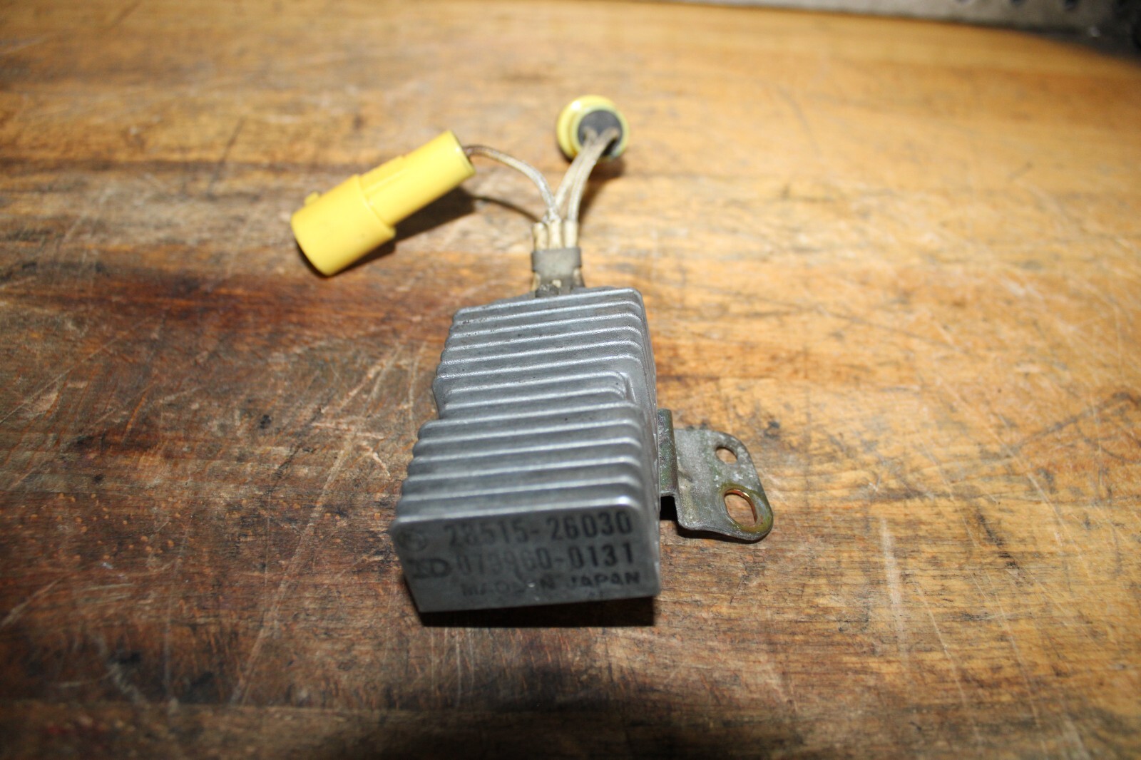 Used 1988 Toyota Pickup 22re Efi Fuel Injector Resistor Module 28515