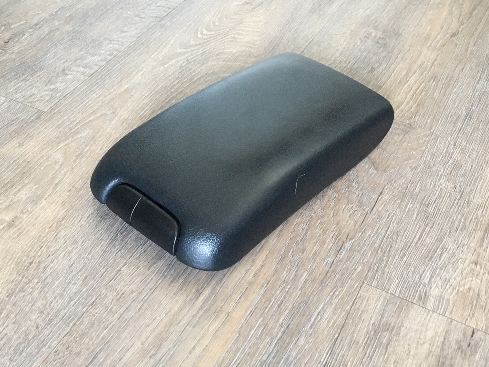 Used 20052007 Mercedes C230 C240 W203 Center Console Lid Armrest Black Oem for Sale 2005 2006