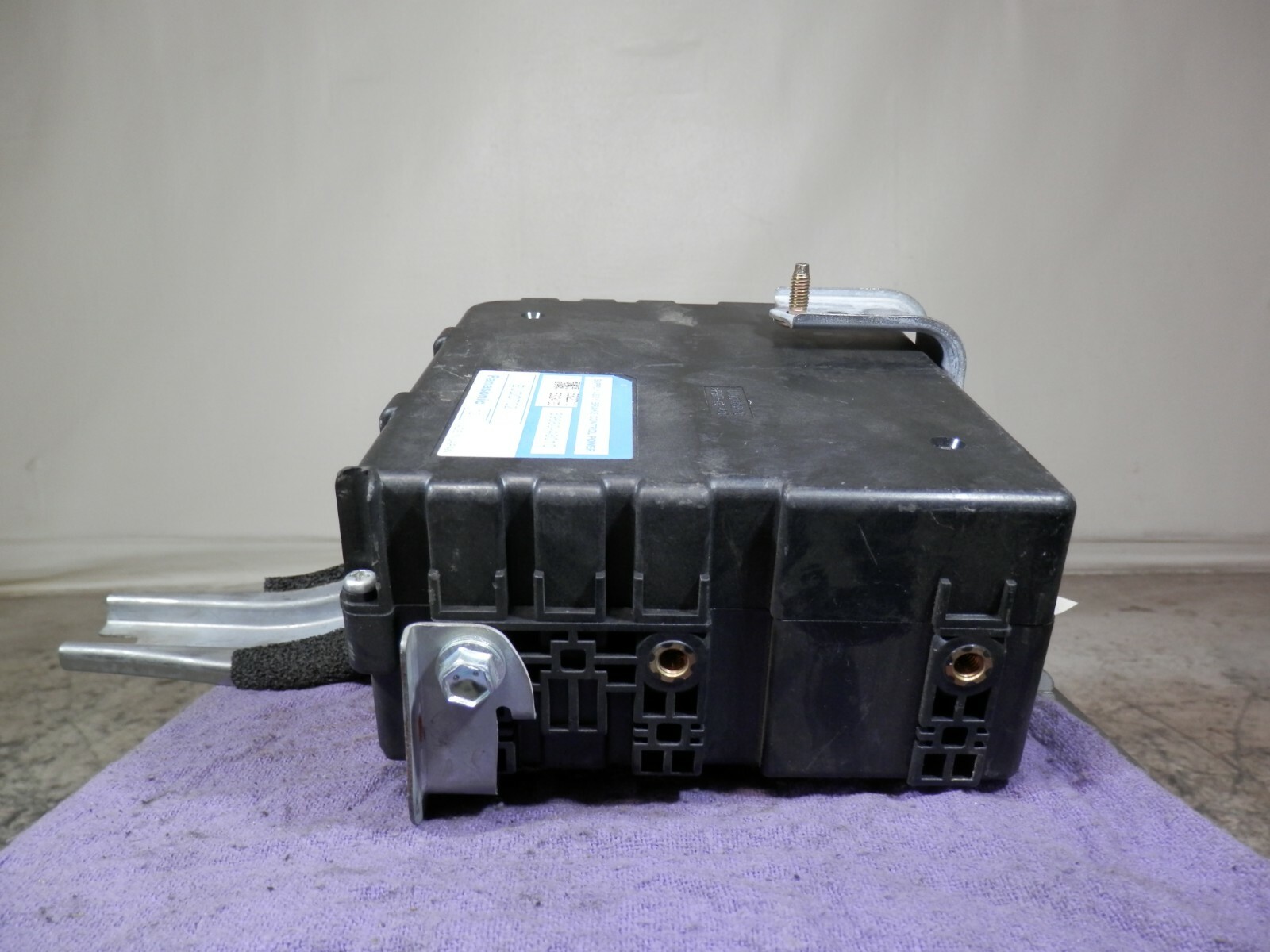 Used 2006 Lexus Rx400h & Toyota Highlander Power Brake Supply Module