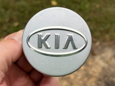 KIA OEM WHEEL CENTER CAP 52960-2F000/100 SILVER FINISH CHROME LOGO