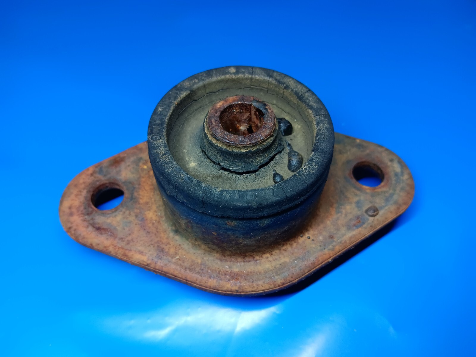 Bracket - Header Mount 95-08 TC main image 1