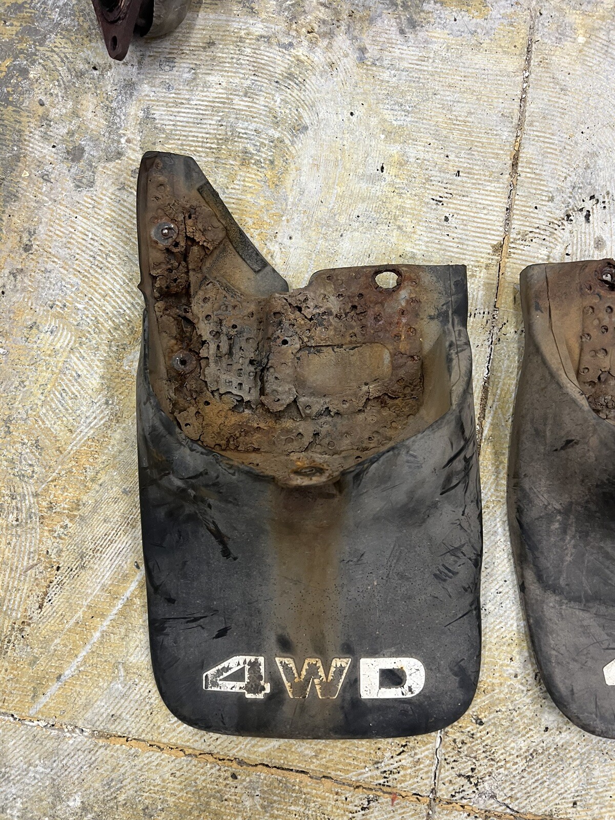 thumbnail image 2 of Genuine Toyota Rear Mud Flaps (LH/RH) For Hilux Pickup & 4Runner 4WD 1989-1995 2 of 4