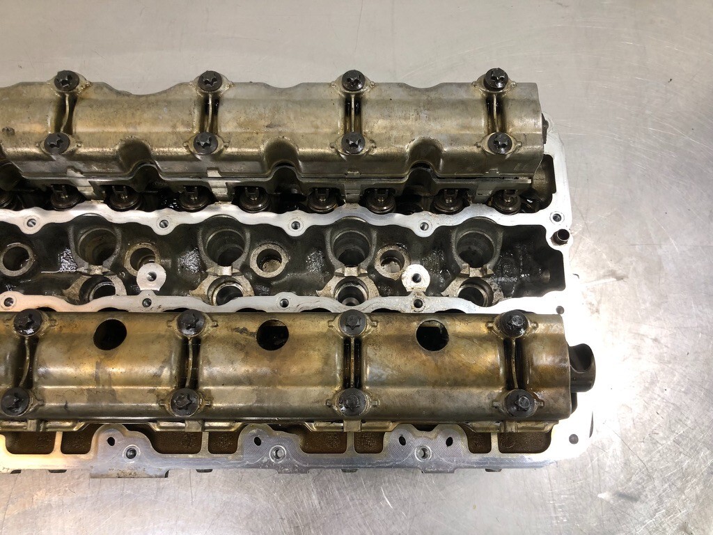 Used Bmw E88 E92 E60 135 335 535 N54 Engine Cylinder Head Assembly Unit Oem for Sale 7588247 7