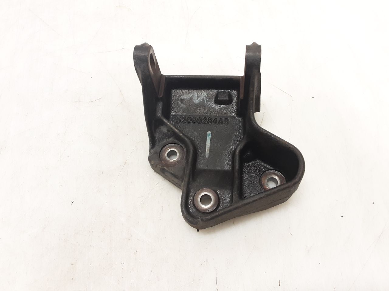 Used Jeep Tj Wrangler 4.0l Motor Mount Brackets 20002002 20032006 for