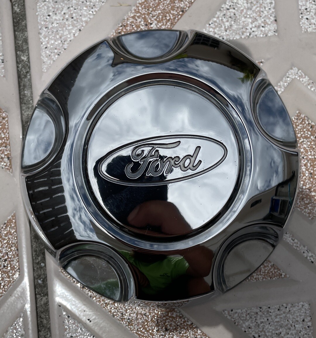 Used Ford Ranger/explorer/crown Victoria Center Cap Set Chrome, Part